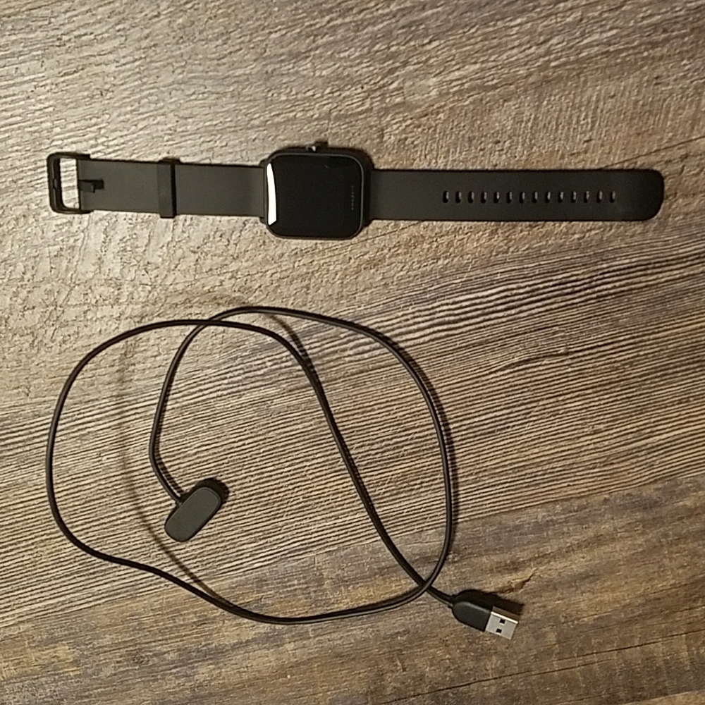 Amazfit (similar to fitbit) smart watch water resistant New without box Black